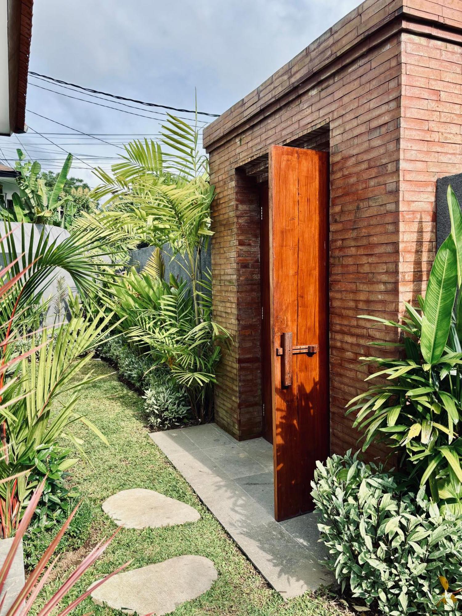 Kampana Homestay อูลูวาตู ภายนอก รูปภาพ